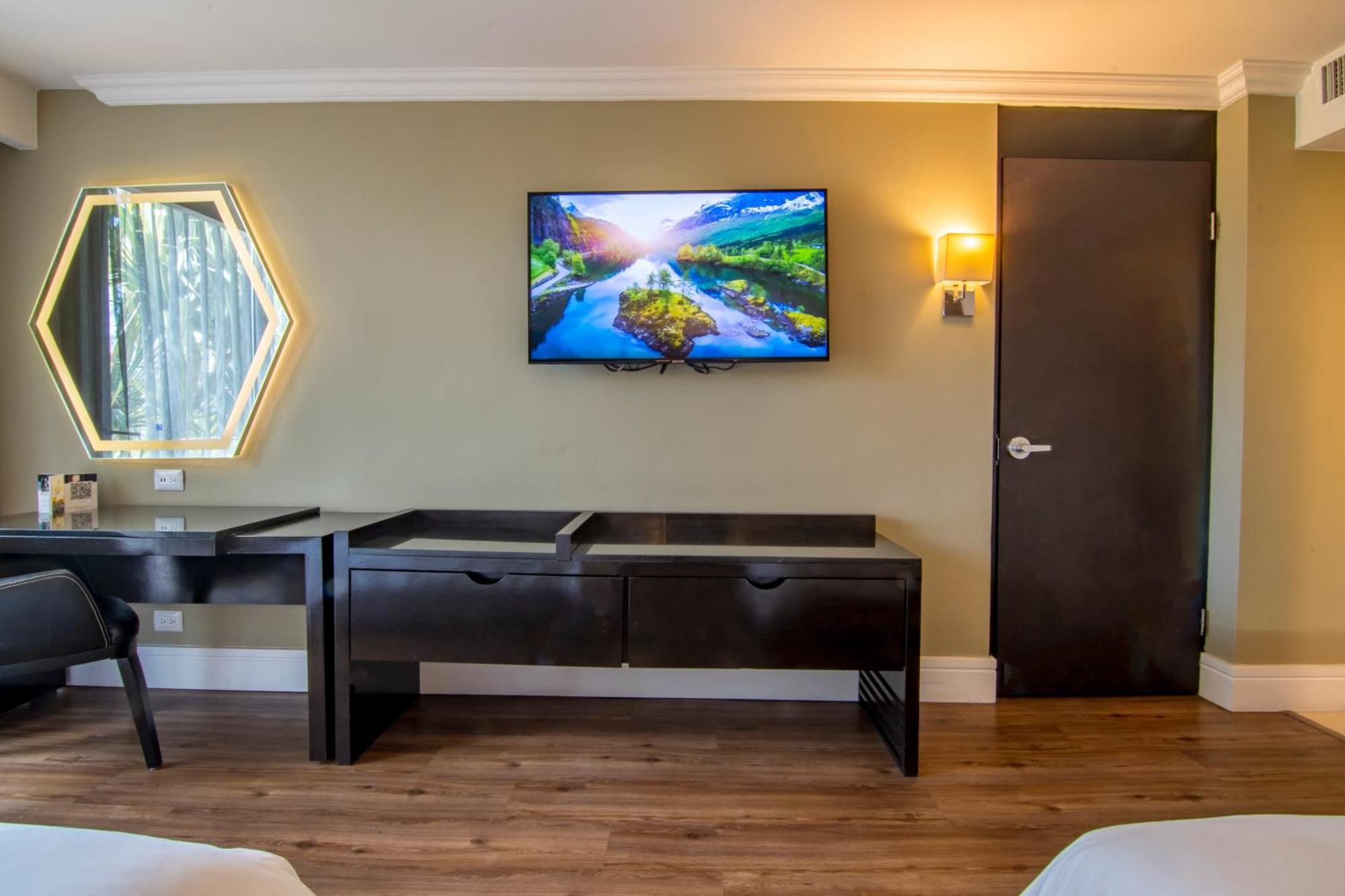Hotel Lucerna טיחואנה מראה חיצוני תמונה